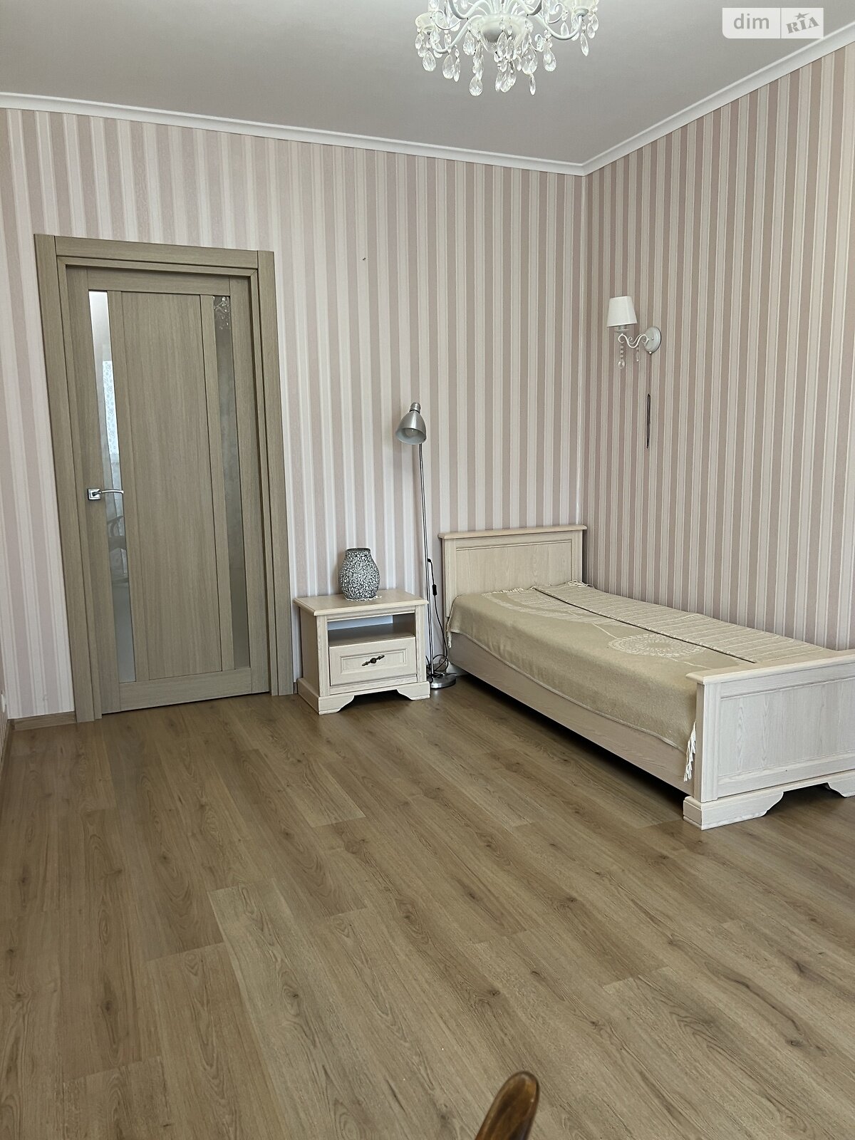 Продаж однокімнатної квартири в Петрівському (нов. Святопетрівському), на бул. Лесі Українки, фото 1 Продаж однокімнатної квартири в Петрівському (нов. Святопетрівському), на бул. Лесі Українки, фото 1