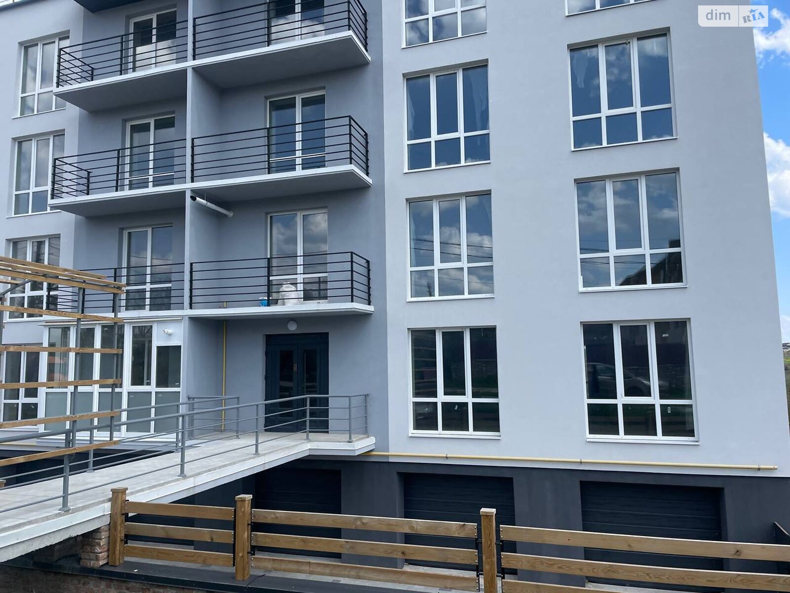 Продаж двокімнатної квартири в Підгородне, на вул. Пасічна, фото 1 Продаж двокімнатної квартири в Підгородне, на вул. Пасічна, фото 1