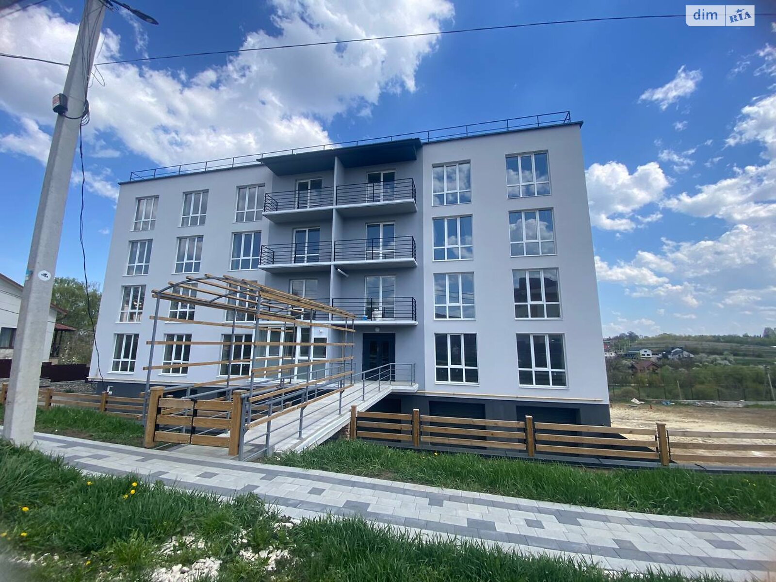 Продаж двокімнатної квартири в Підгородне, на вул. Пасічна, фото 1 Продаж двокімнатної квартири в Підгородне, на вул. Пасічна, фото 1