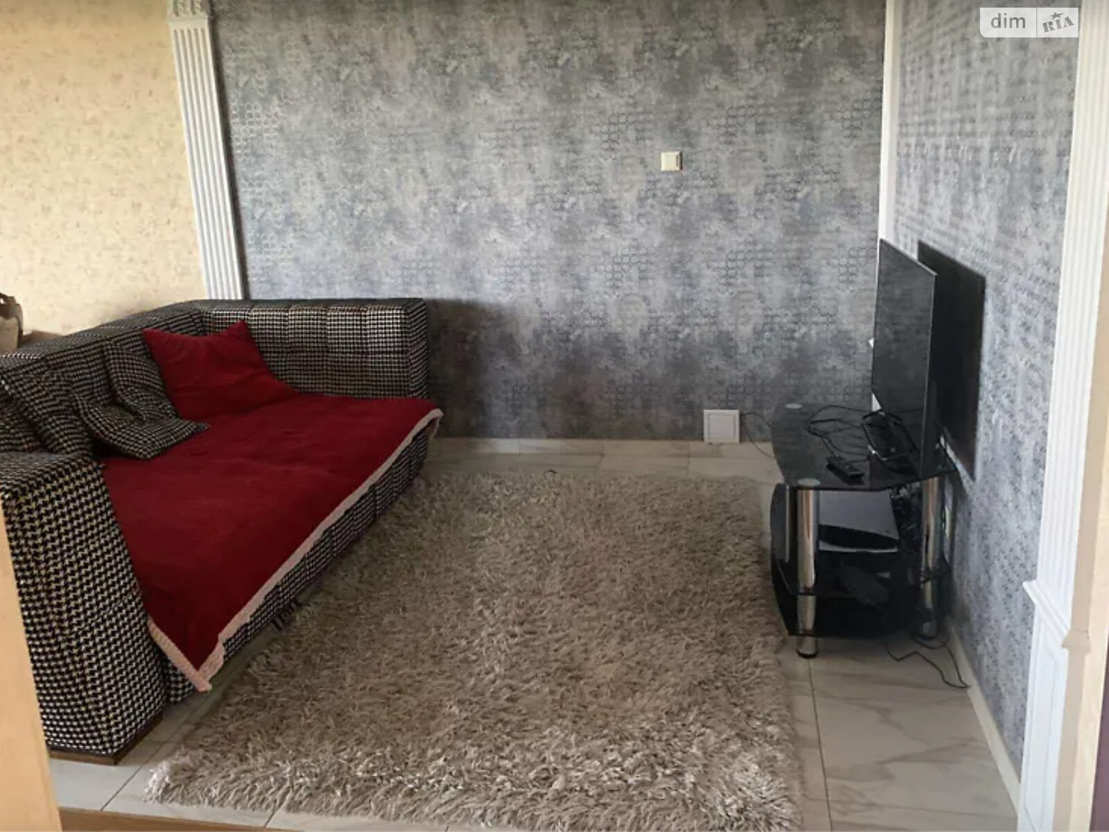 Продаж трикімнатної квартири в Підгородне, на вул. Вишнева, фото 1 Продаж трикімнатної квартири в Підгородне, на вул. Вишнева, фото 1