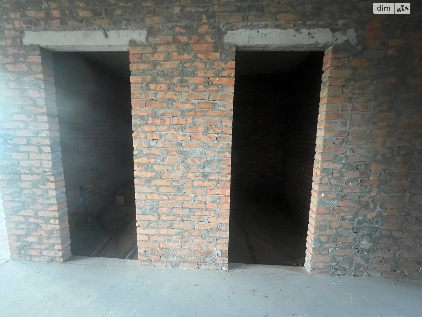 Продажа трехкомнатной квартиры в Подгорцах, на ул. Парковая 15, фото 1 Продажа трехкомнатной квартиры в Подгорцах, на ул. Парковая 15, фото 1