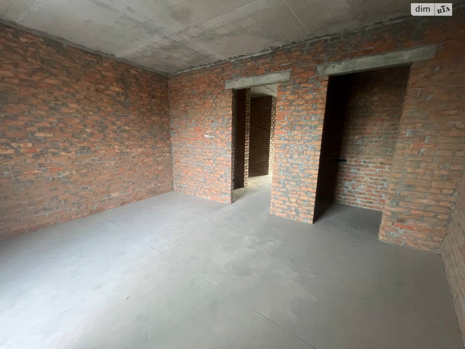 Продажа трехкомнатной квартиры в Подгорцах, на ул. Парковая 15, фото 1 Продажа трехкомнатной квартиры в Подгорцах, на ул. Парковая 15, фото 1