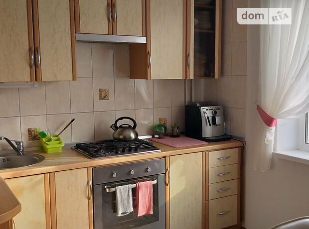 Продажа трехкомнатной квартиры в Полтаве, на ул. Олеся Гончара 21, район 1-я гор.больница фото 1 Продажа трехкомнатной квартиры в Полтаве, на ул. Олеся Гончара 21, район 1-я гор.больница фото 1