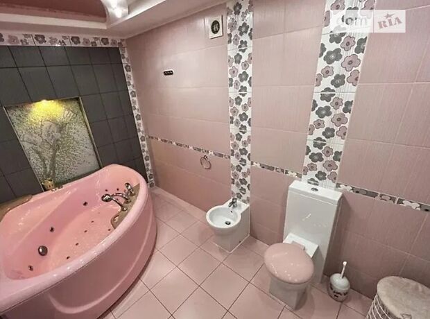 Продажа трехкомнатной квартиры в Полтаве, на ул. Соборности район 5-я школа фото 1 Продажа трехкомнатной квартиры в Полтаве, на ул. Соборности район 5-я школа фото 1