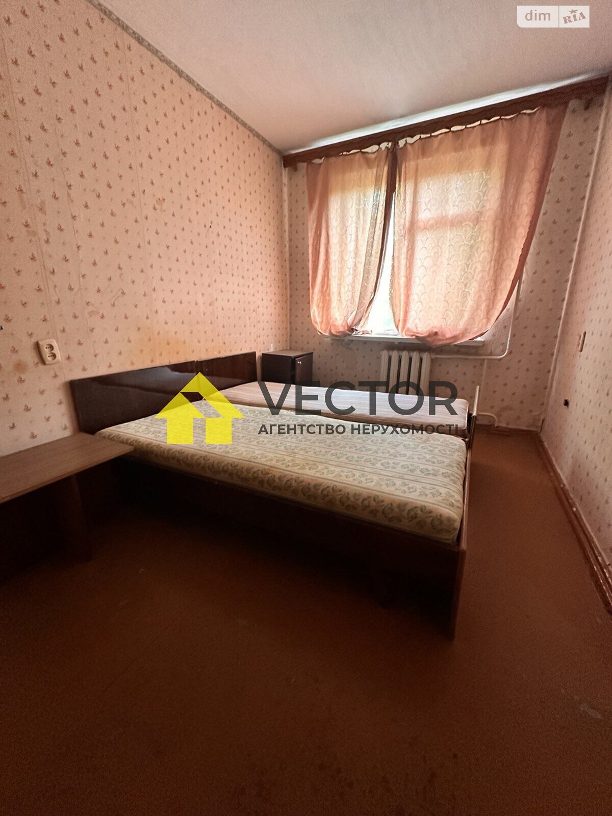 Продаж трикімнатної квартири в Полтаві, на пров. Гната Хоткевича, район Алмазний фото 1 Продаж трикімнатної квартири в Полтаві, на пров. Гната Хоткевича, район Алмазний фото 1