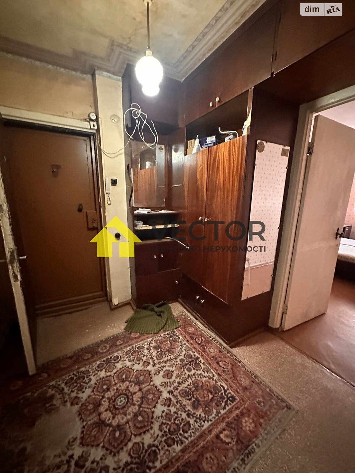 Продаж трикімнатної квартири в Полтаві, на пров. Гната Хоткевича, район Алмазний фото 1 Продаж трикімнатної квартири в Полтаві, на пров. Гната Хоткевича, район Алмазний фото 1