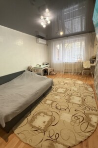 Продаж трикімнатної квартири в Полтаві, на вул. Мазепи Івана 55, район Алмазний фото 2