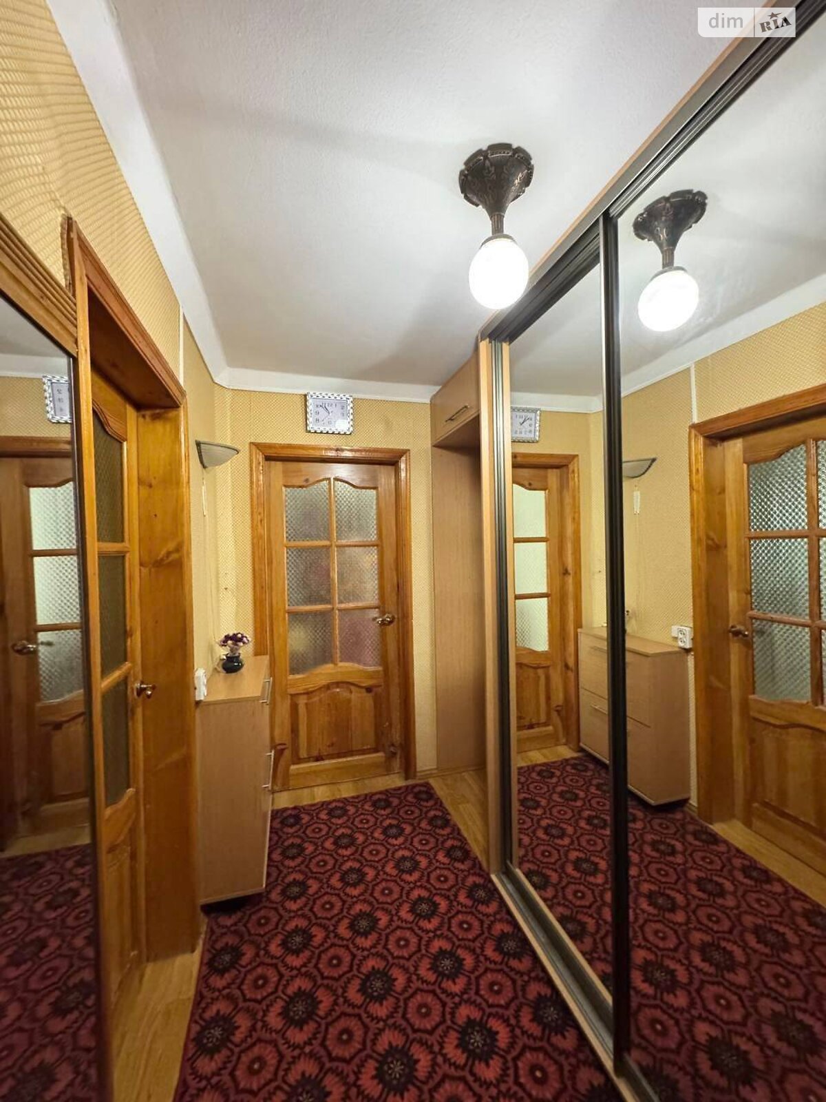 Продажа трехкомнатной квартиры в Полтаве, на ул. Великотырновская 16, район Алмазный фото 1 Продажа трехкомнатной квартиры в Полтаве, на ул. Великотырновская 16, район Алмазный фото 1