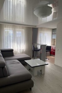 Продажа трехкомнатной квартиры в Полтаве, на ул. Баленко 10, фото 2 Продажа трехкомнатной квартиры в Полтаве, на ул. Баленко 10, фото 2