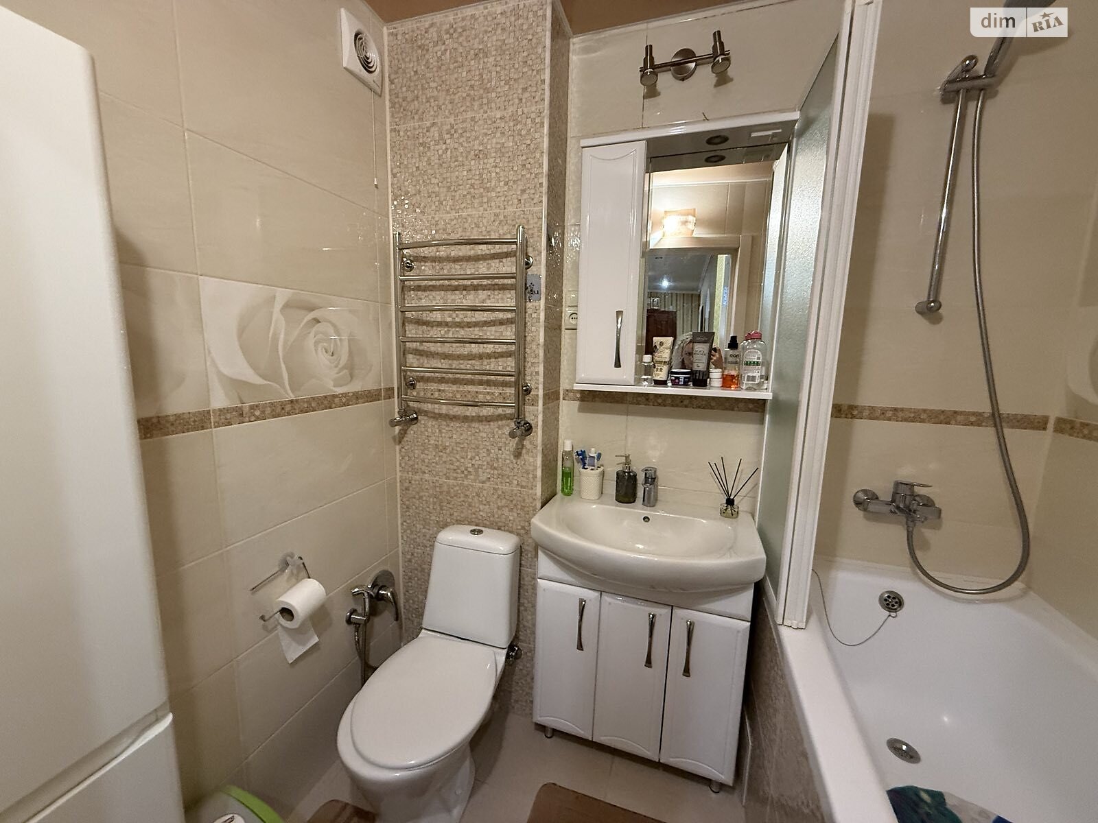 Продаж трикімнатної квартири в Полтаві, на вул. Андрієвського Віктора, район Боженка фото 1 Продаж трикімнатної квартири в Полтаві, на вул. Андрієвського Віктора, район Боженка фото 1