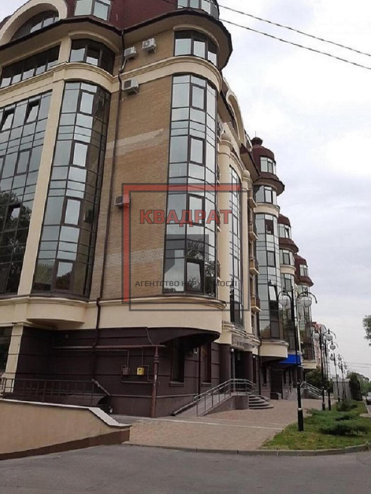 Продажа четырехкомнатной квартиры в Полтаве, на ул. Конституции, район Киевский фото 1