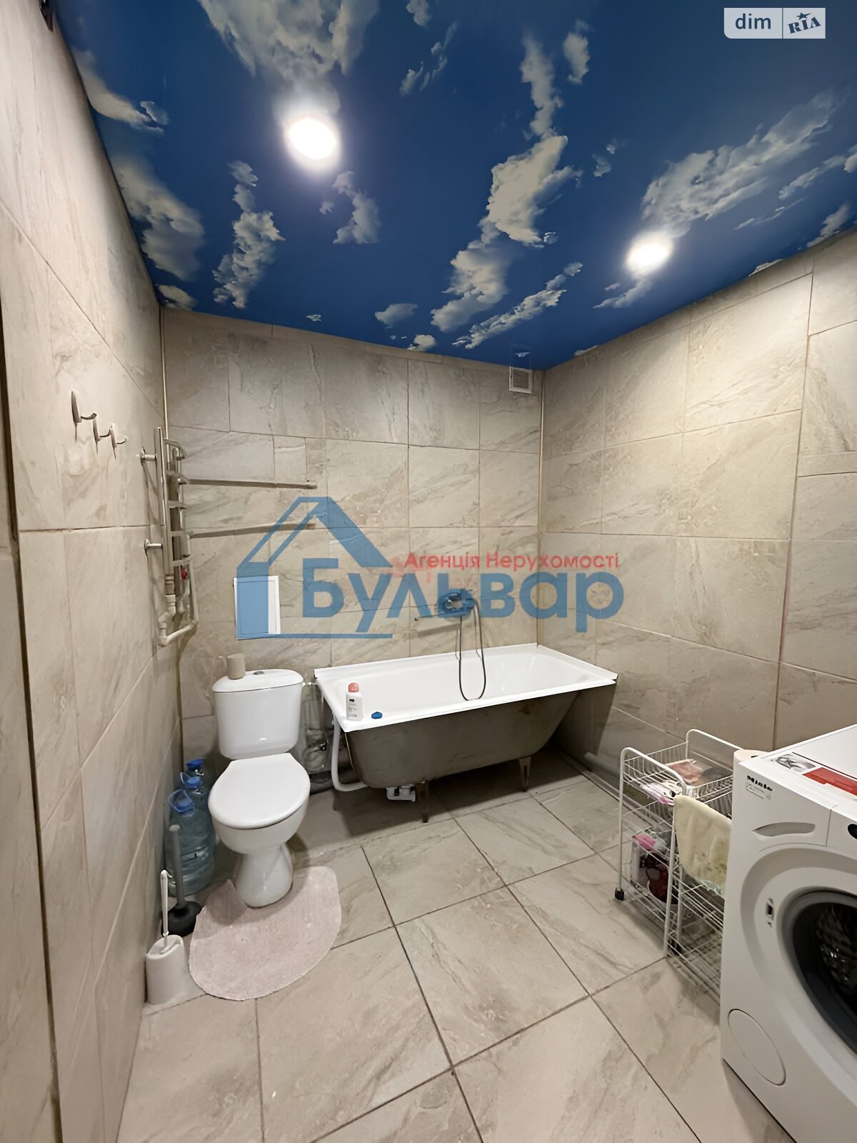 Продажа трехкомнатной квартиры в Полтаве, на ул. Юлиана Матвийчука, район Киевский фото 1 Продажа трехкомнатной квартиры в Полтаве, на ул. Юлиана Матвийчука, район Киевский фото 1