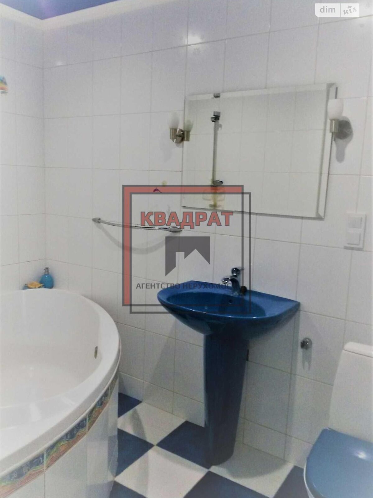 Продажа трехкомнатной квартиры в Полтаве, на Центр, район Киевский фото 1 Продажа трехкомнатной квартиры в Полтаве, на Центр, район Киевский фото 1