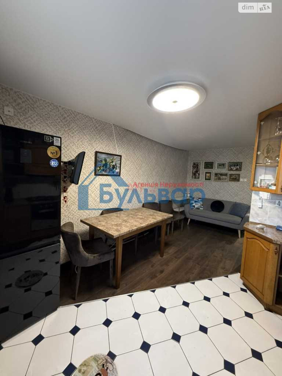 Продаж трикімнатної квартири в Полтаві, на пров. Нестора Городовенка, район Кобищани фото 1 Продаж трикімнатної квартири в Полтаві, на пров. Нестора Городовенка, район Кобищани фото 1