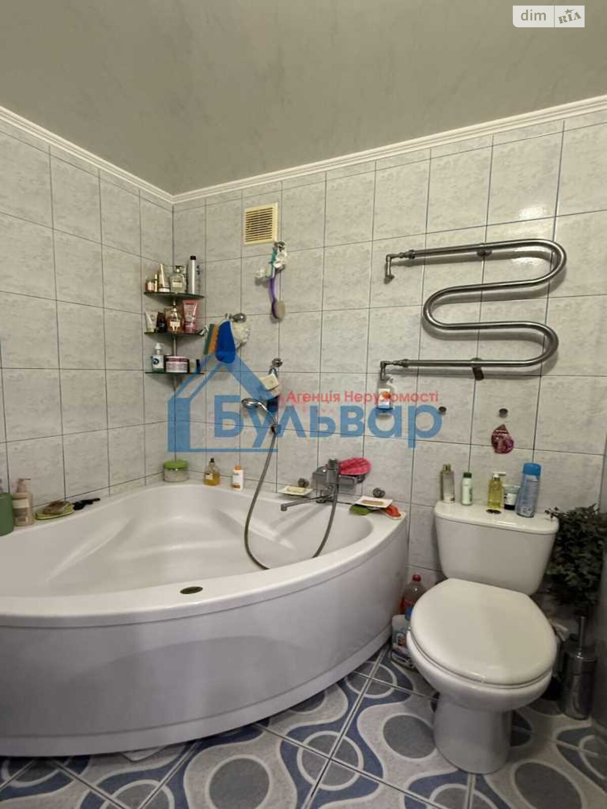 Продаж трикімнатної квартири в Полтаві, на вул. Балакіна, район Колонія фото 1 Продаж трикімнатної квартири в Полтаві, на вул. Балакіна, район Колонія фото 1