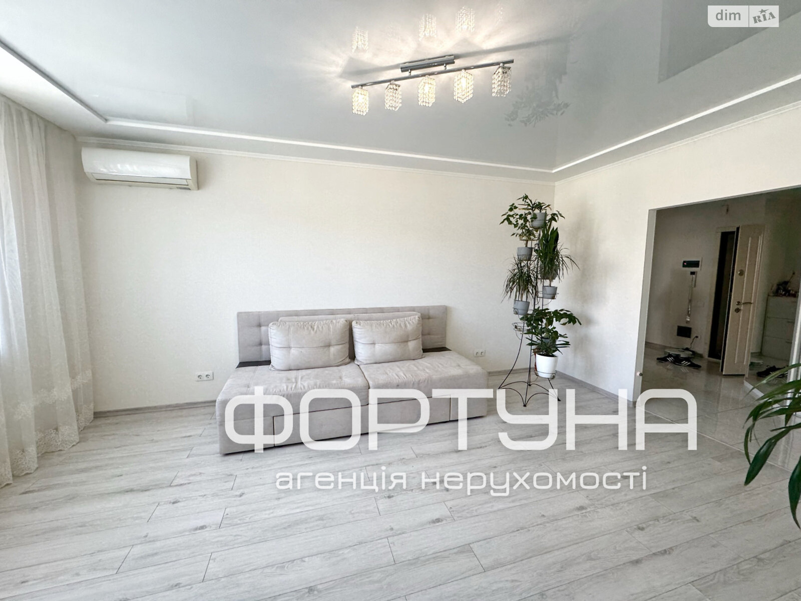 Продажа двухкомнатной квартиры в Полтаве, на ул. Бедного Александра, район Левада фото 1 Продажа двухкомнатной квартиры в Полтаве, на ул. Бедного Александра, район Левада фото 1