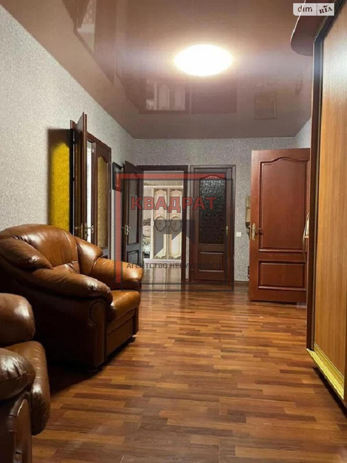 Продажа двухкомнатной квартиры в Полтаве, на бул. Хмельницкого Богдана, район Левада фото 1 Продажа двухкомнатной квартиры в Полтаве, на бул. Хмельницкого Богдана, район Левада фото 1