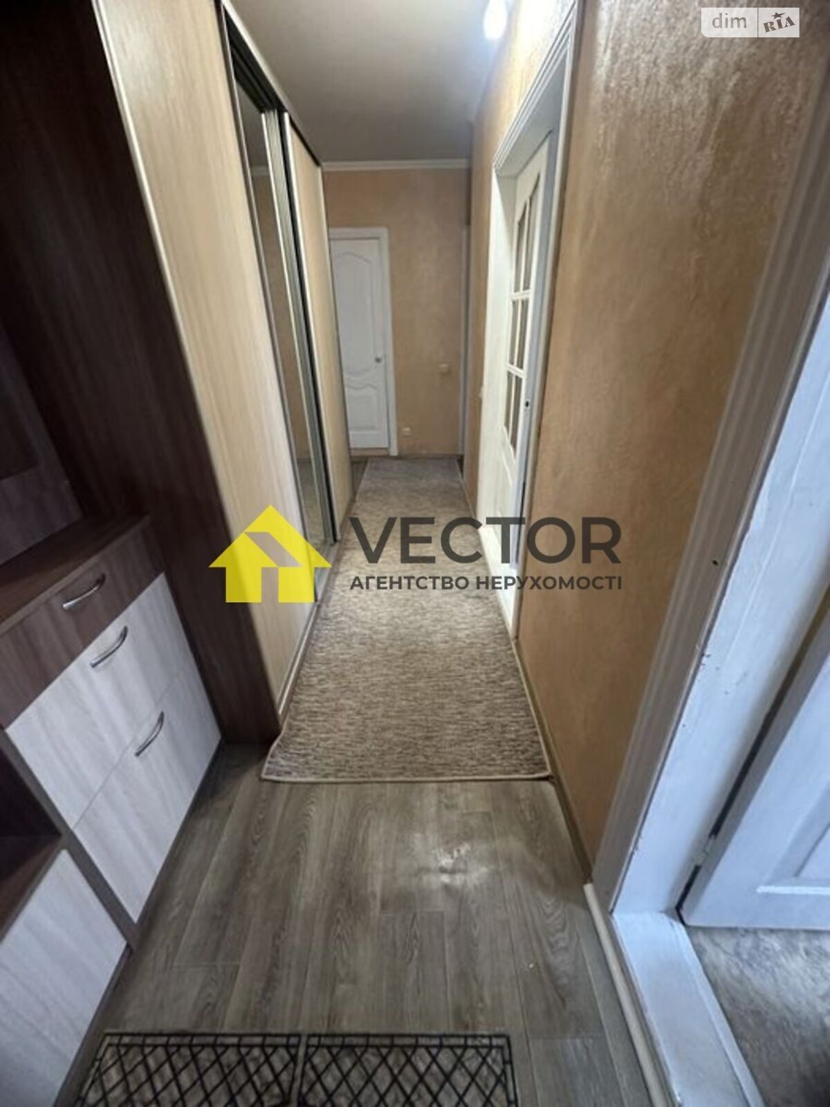 Продажа трехкомнатной квартиры в Полтаве, на бул. Хмельницкого Богдана 17, район Левада фото 1 Продажа трехкомнатной квартиры в Полтаве, на бул. Хмельницкого Богдана 17, район Левада фото 1