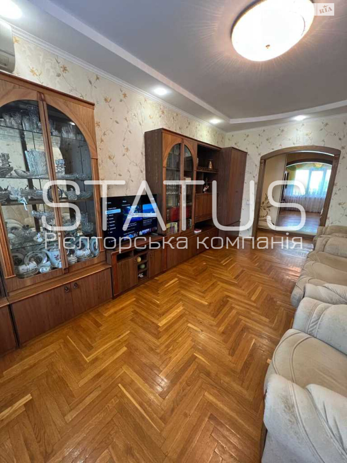 Продажа трехкомнатной квартиры в Полтаве, на бул. Хмельницкого Богдана, район Левада фото 1 Продажа трехкомнатной квартиры в Полтаве, на бул. Хмельницкого Богдана, район Левада фото 1