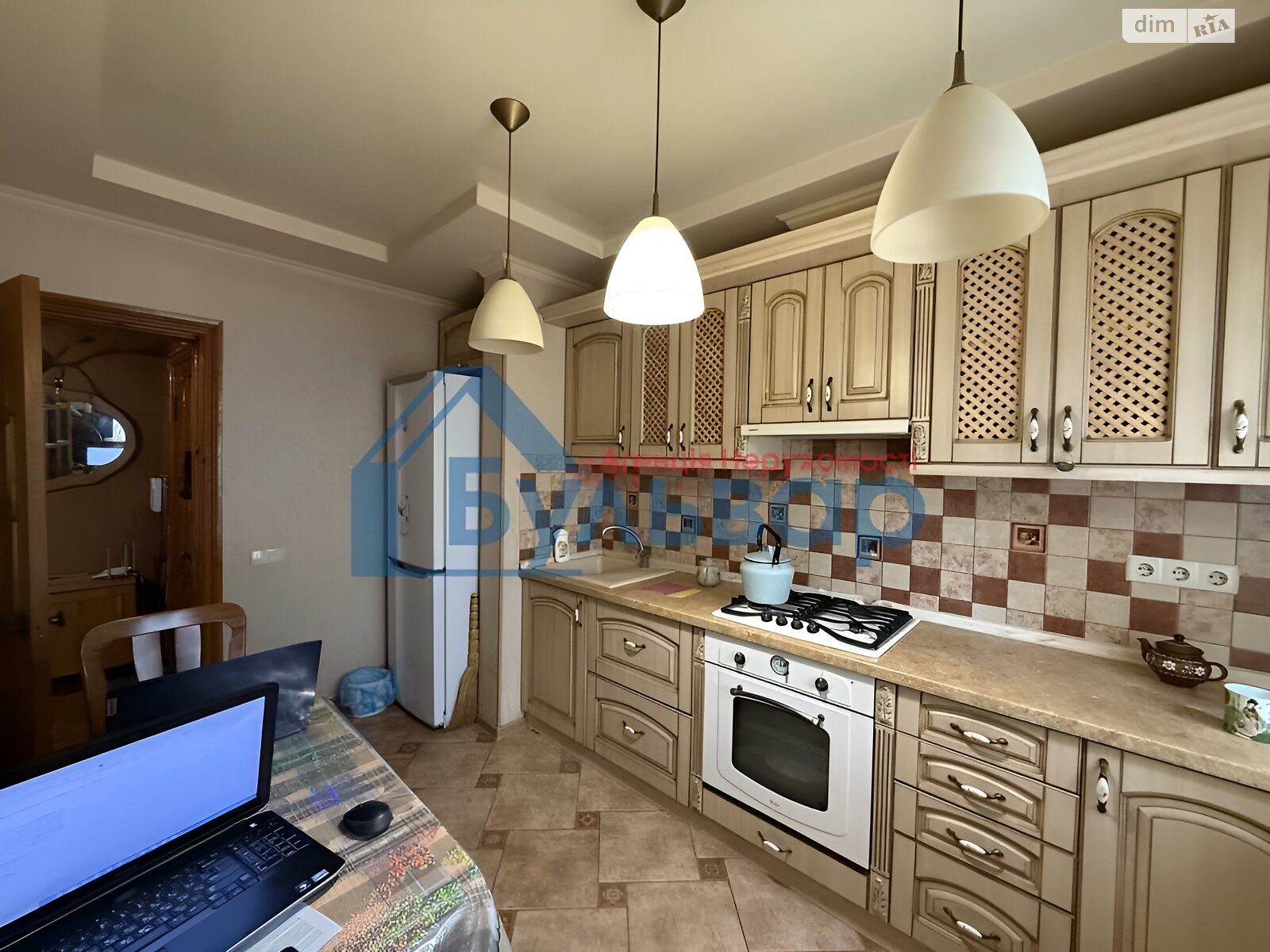 Продаж трикімнатної квартири в Полтаві, на просп. Миру, район Левада фото 1 Продаж трикімнатної квартири в Полтаві, на просп. Миру, район Левада фото 1
