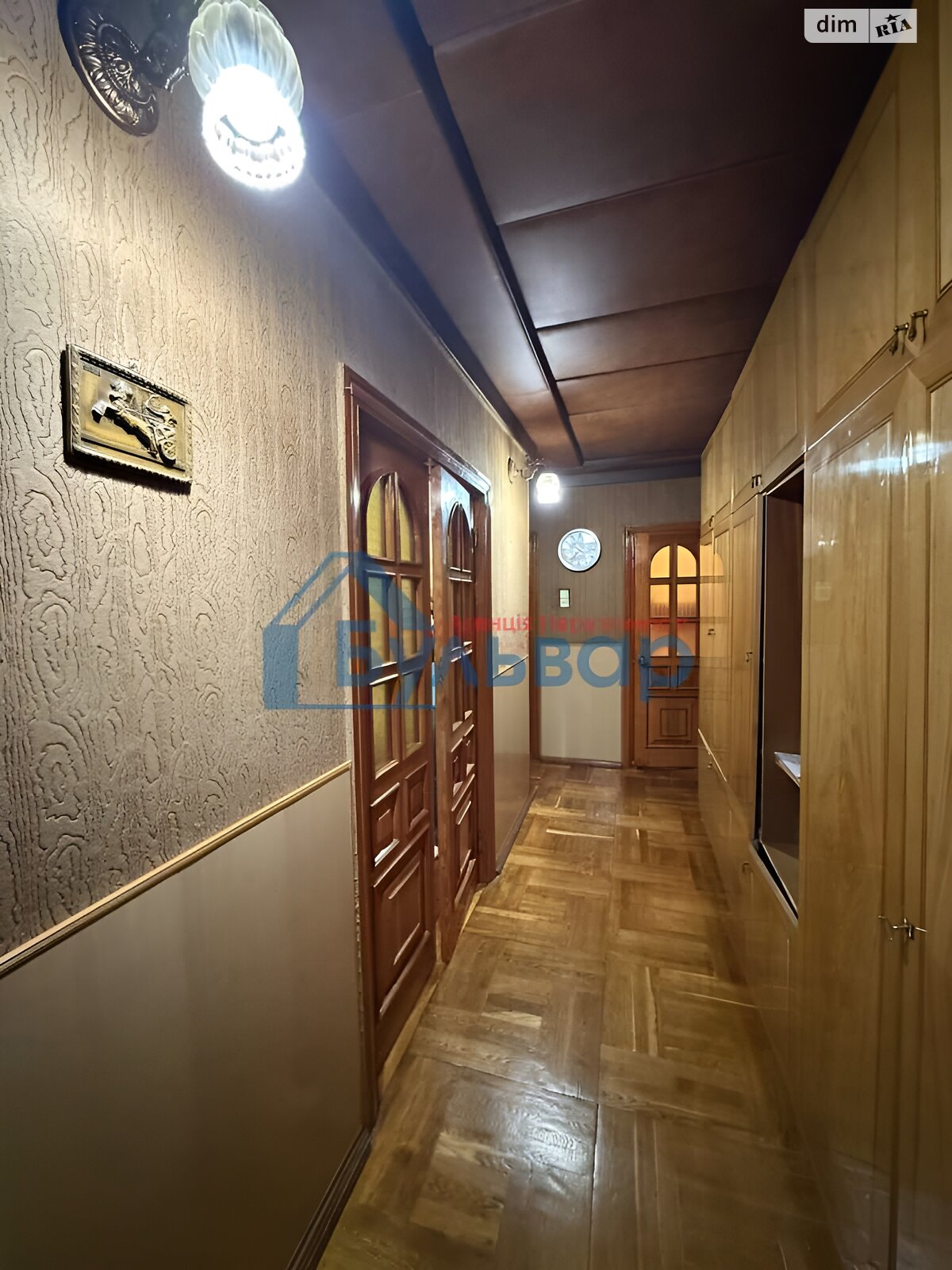 Продаж трикімнатної квартири в Полтаві, на просп. Миру, район Левада фото 1 Продаж трикімнатної квартири в Полтаві, на просп. Миру, район Левада фото 1