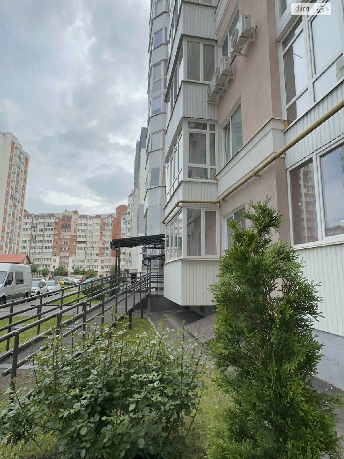 Продажа трехкомнатной квартиры в Полтаве, на ул. Владимира Ивасюка 21, район Левада фото 1 Продажа трехкомнатной квартиры в Полтаве, на ул. Владимира Ивасюка 21, район Левада фото 1