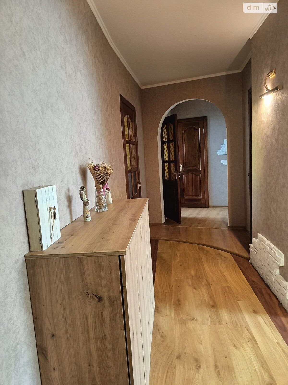 Продаж чотирикімнатної квартири в Полтаві, на вул. Миру 24, район Лівий Поділ фото 1 Продаж чотирикімнатної квартири в Полтаві, на вул. Миру 24, район Лівий Поділ фото 1