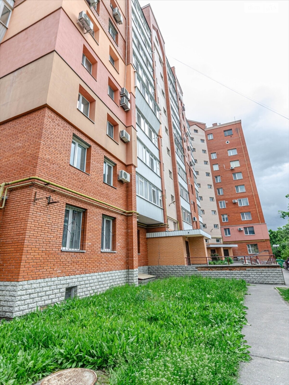Продажа трехкомнатной квартиры в Полтаве, на ул. Небесной Сотни, район Левый Подол фото 1 Продажа трехкомнатной квартиры в Полтаве, на ул. Небесной Сотни, район Левый Подол фото 1