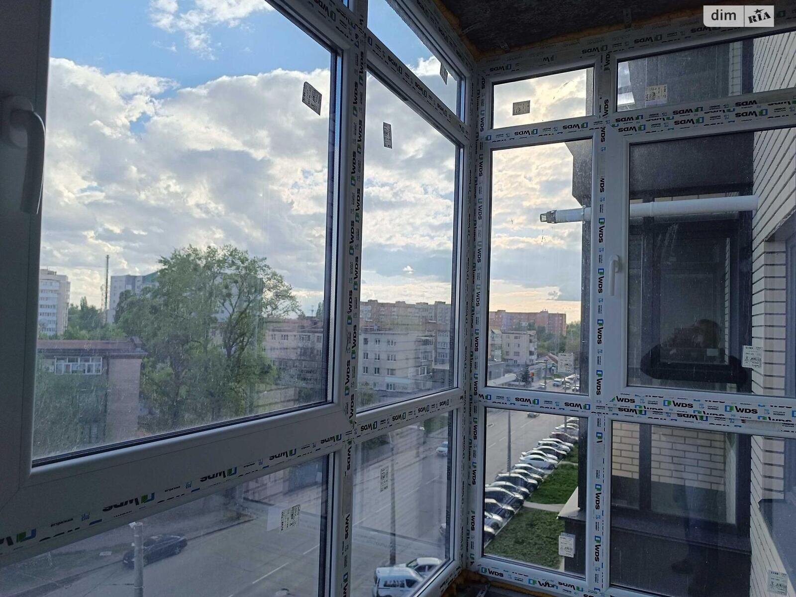Продажа трехкомнатной квартиры в Полтаве, на ул. Олександра Оксанченка 6, район Мотель фото 1