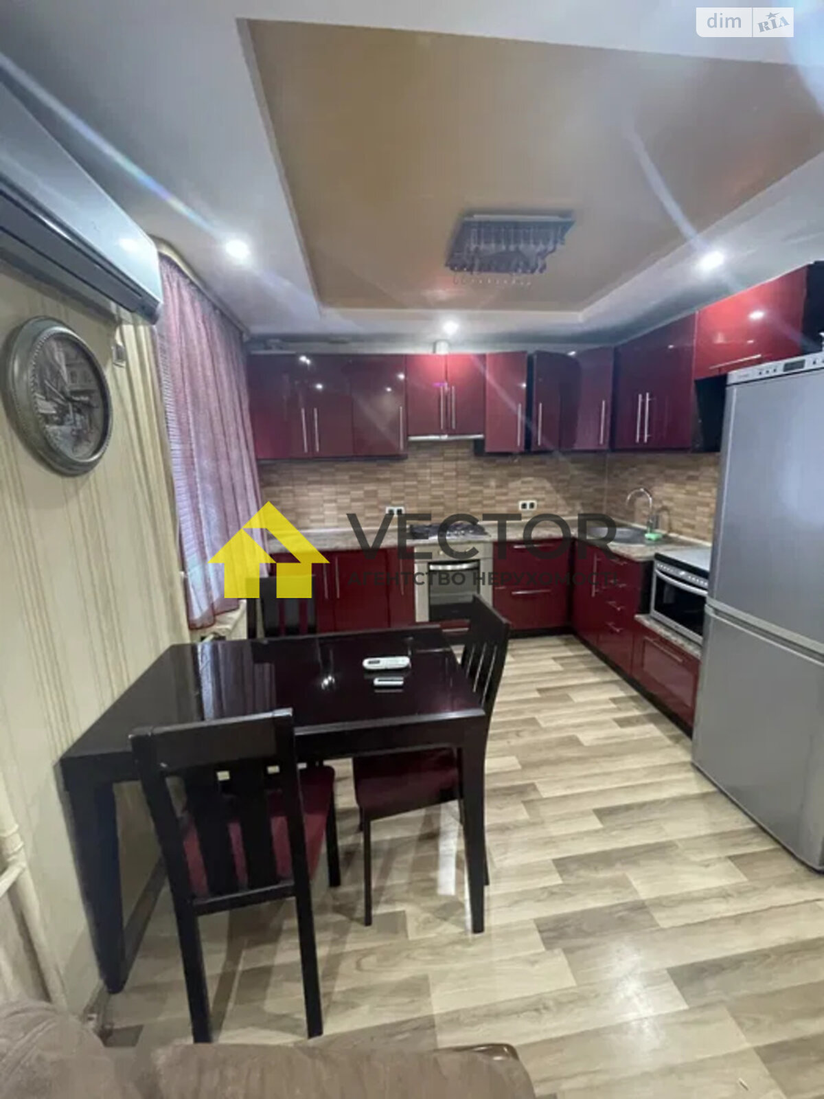 Продажа трехкомнатной квартиры в Полтаве, на ул. Театральная, район Павленки фото 1 Продажа трехкомнатной квартиры в Полтаве, на ул. Театральная, район Павленки фото 1
