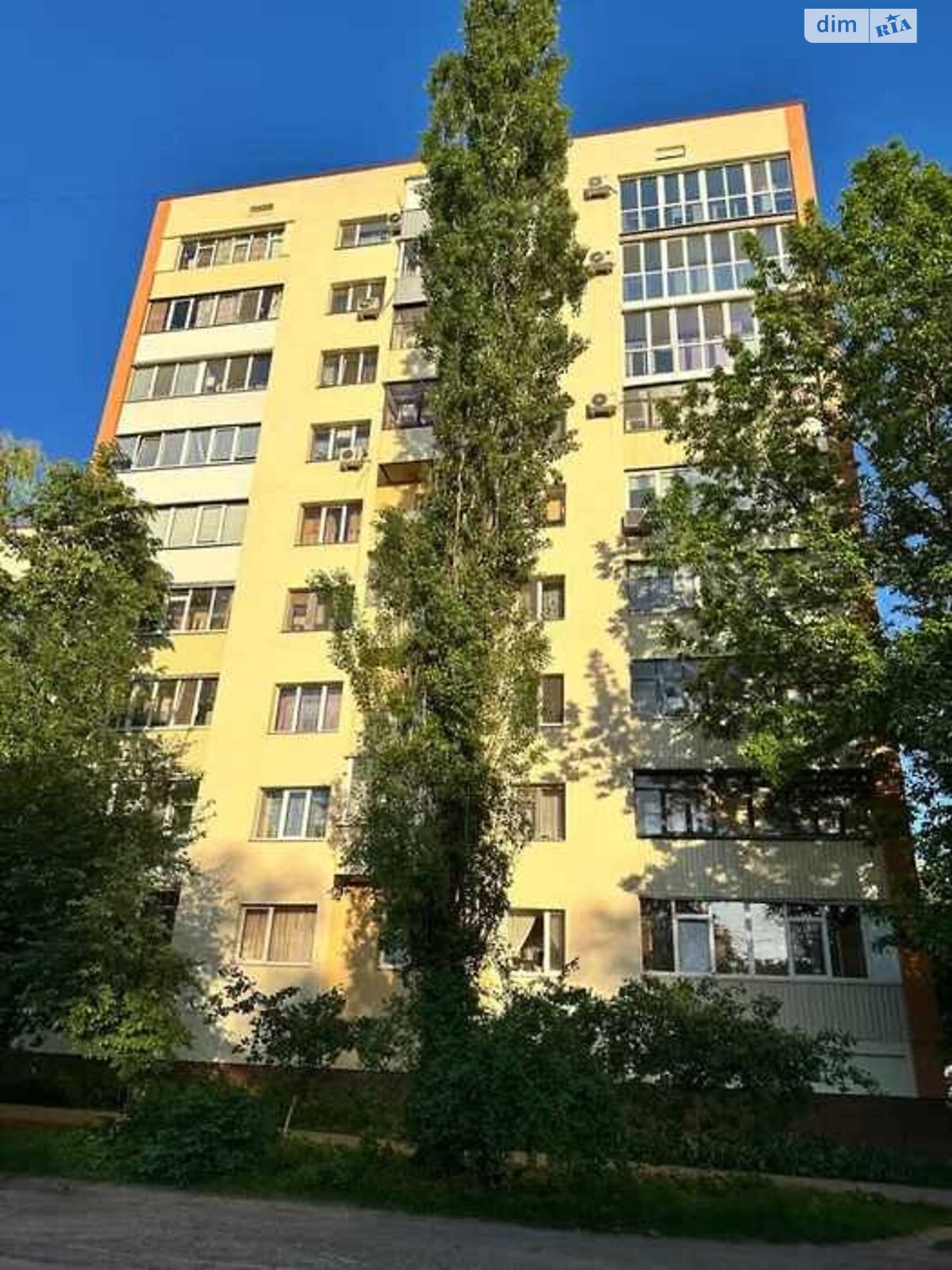 Продажа трехкомнатной квартиры в Полтаве, на ул. Ивана Нечуя-Левицкого, район пл. Зыгина фото 1