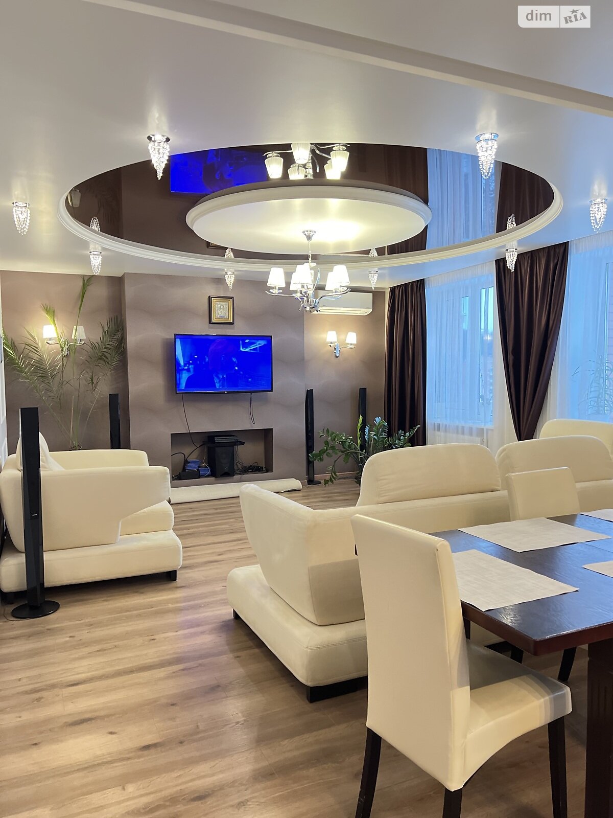 Продаж чотирикімнатної квартири в Полтаві, на вул. Небесної Сотні 81, район Поділ фото 1 Продаж чотирикімнатної квартири в Полтаві, на вул. Небесної Сотні 81, район Поділ фото 1