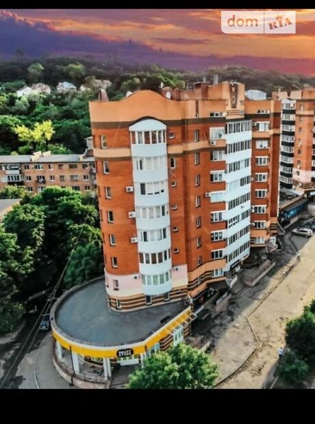 Продажа трехкомнатной квартиры в Полтаве, на ул. Небесной Сотни район Подол фото 1 Продажа трехкомнатной квартиры в Полтаве, на ул. Небесной Сотни район Подол фото 1