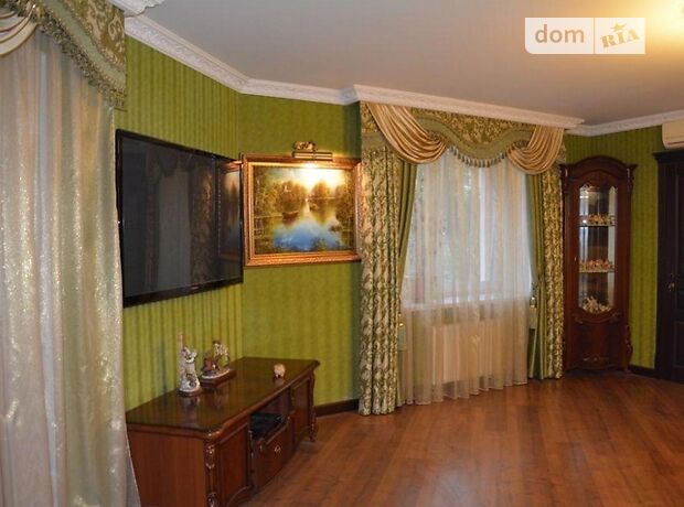 Продажа трехкомнатной квартиры в Полтаве, на ул. Старый Подол 3a, район Подол фото 1 Продажа трехкомнатной квартиры в Полтаве, на ул. Старый Подол 3a, район Подол фото 1