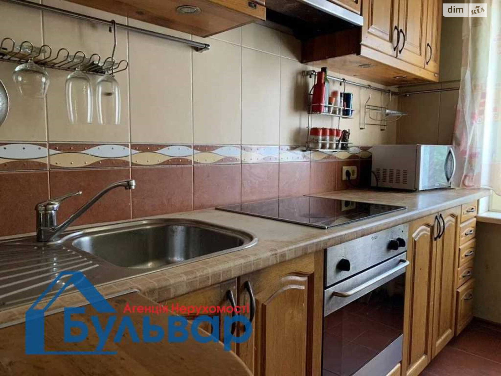 Продаж трикімнатної квартири в Полтаві, на вул. Космічна, район Подільський фото 1 Продаж трикімнатної квартири в Полтаві, на вул. Космічна, район Подільський фото 1