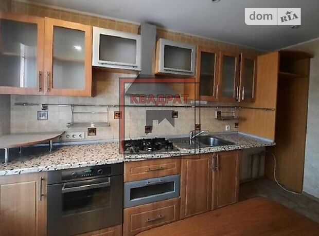 Продажа трехкомнатной квартиры в Полтаве, на Богдана Хмельницкого б-р, район Подольский фото 1 Продажа трехкомнатной квартиры в Полтаве, на Богдана Хмельницкого б-р, район Подольский фото 1