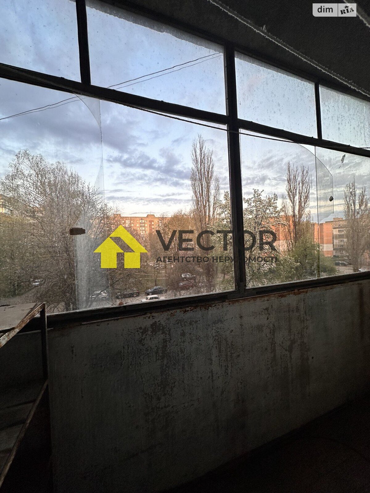 Продажа трехкомнатной квартиры в Полтаве, на ул. Чумацкий путь, район Половки фото 1 Продажа трехкомнатной квартиры в Полтаве, на ул. Чумацкий путь, район Половки фото 1