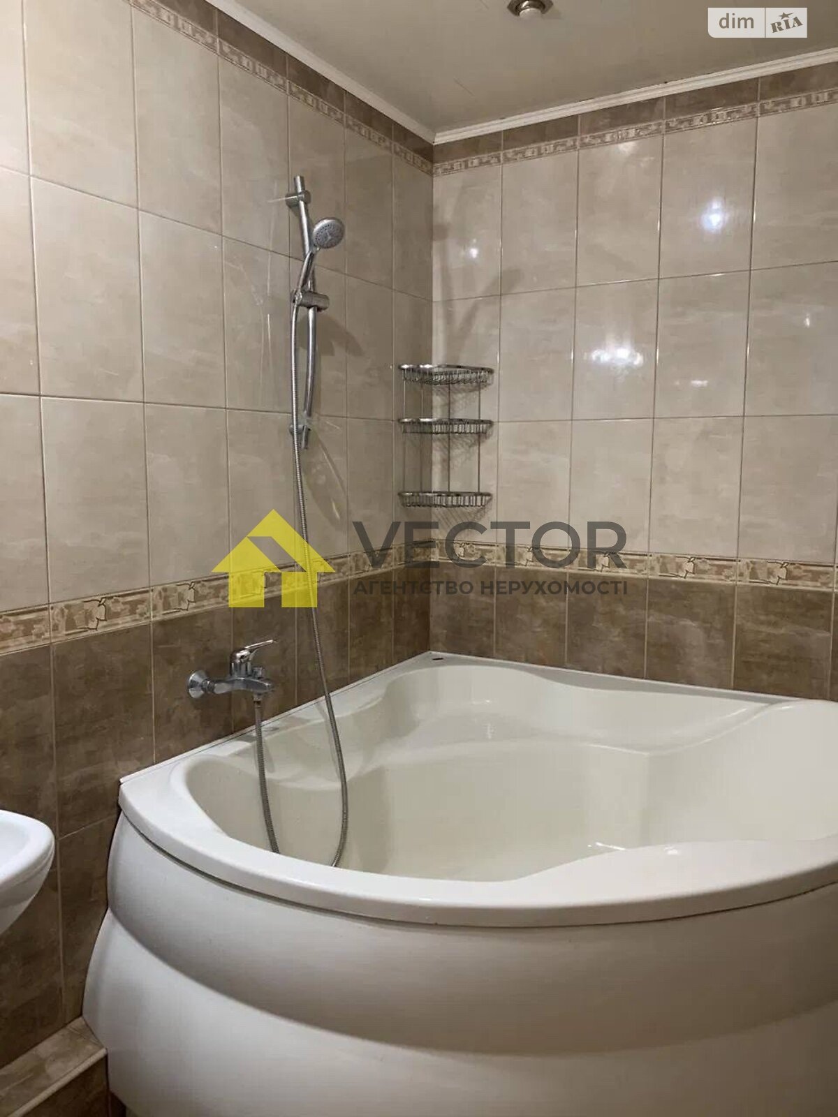 Продажа трехкомнатной квартиры в Полтаве, на пер. Космический, район Половки фото 1 Продажа трехкомнатной квартиры в Полтаве, на пер. Космический, район Половки фото 1