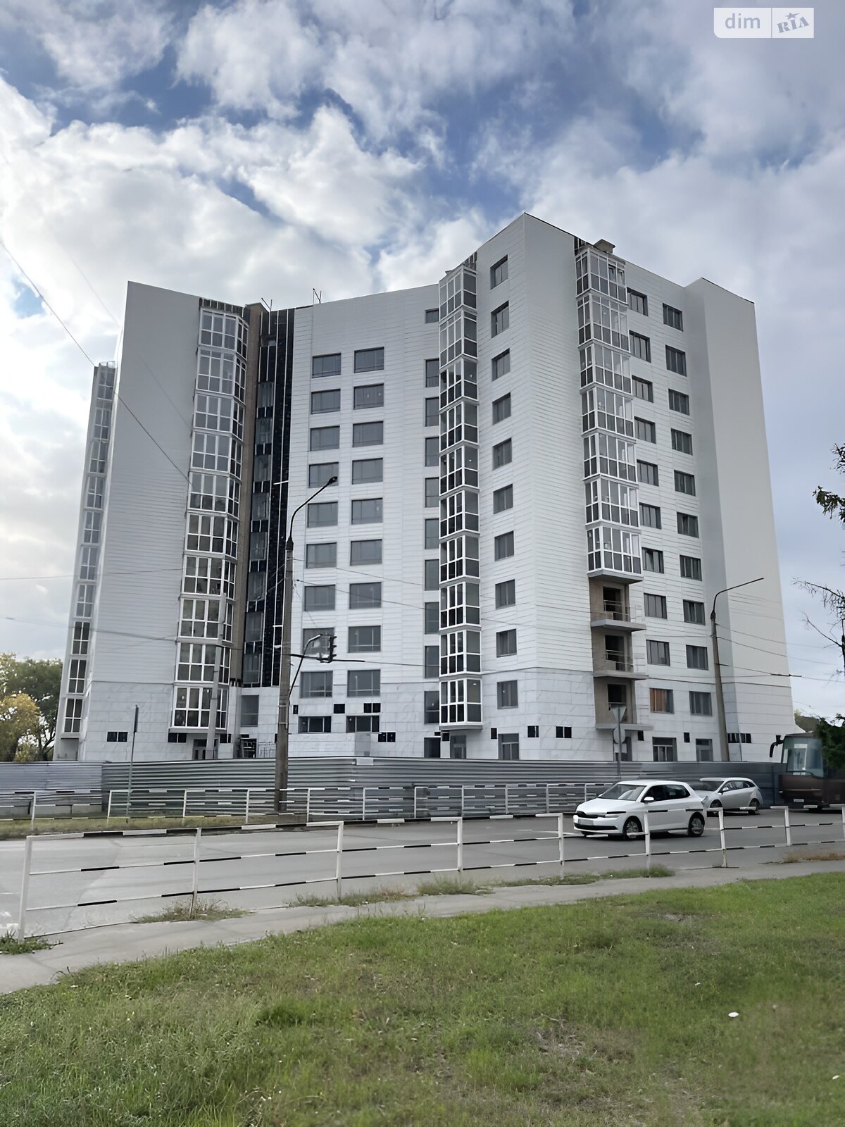 Продаж дев'ятикімнатної квартири в Полтаві, на вул. Весняна, район Половки фото 1 Продаж дев'ятикімнатної квартири в Полтаві, на вул. Весняна, район Половки фото 1
