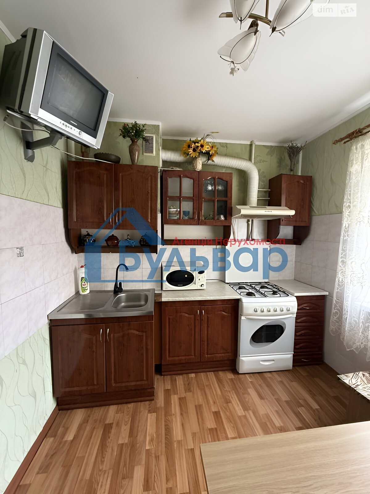 Продажа однокомнатной квартиры в Полтаве, на бул. Хмельницкого Богдана, район Правый Подол фото 1 Продажа однокомнатной квартиры в Полтаве, на бул. Хмельницкого Богдана, район Правый Подол фото 1