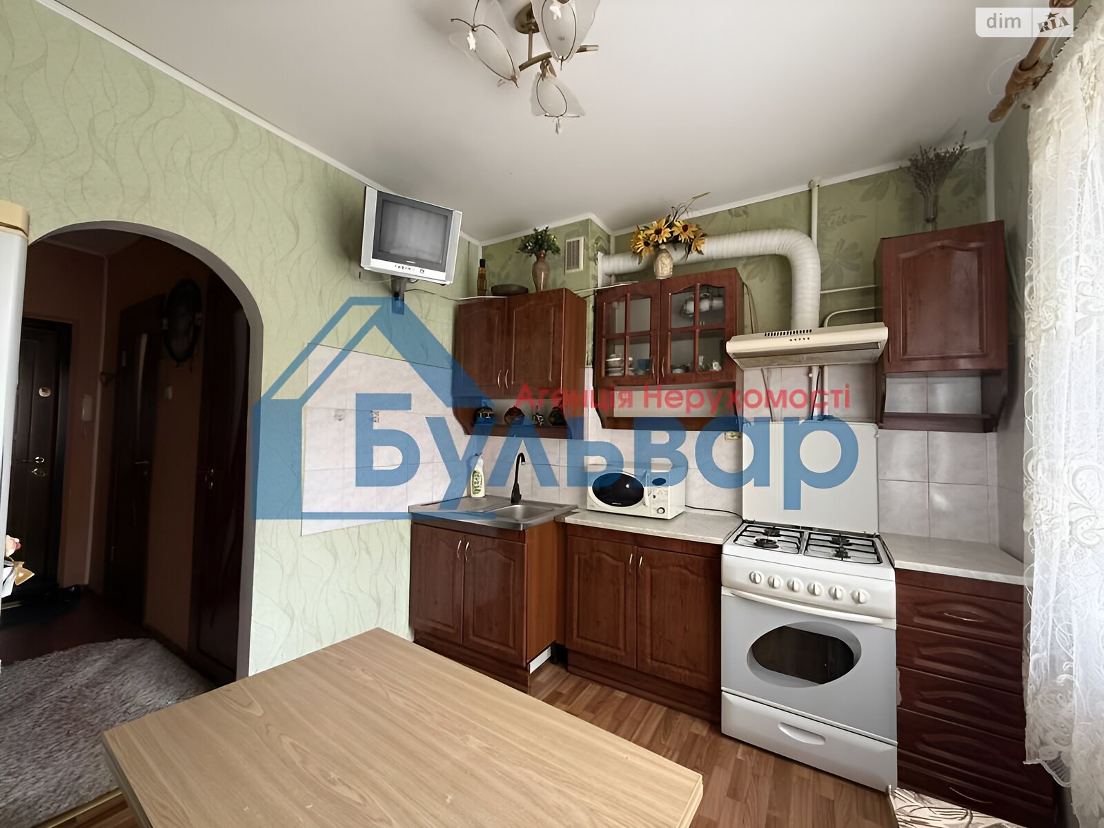 Продажа однокомнатной квартиры в Полтаве, на бул. Хмельницкого Богдана, район Правый Подол фото 1 Продажа однокомнатной квартиры в Полтаве, на бул. Хмельницкого Богдана, район Правый Подол фото 1
