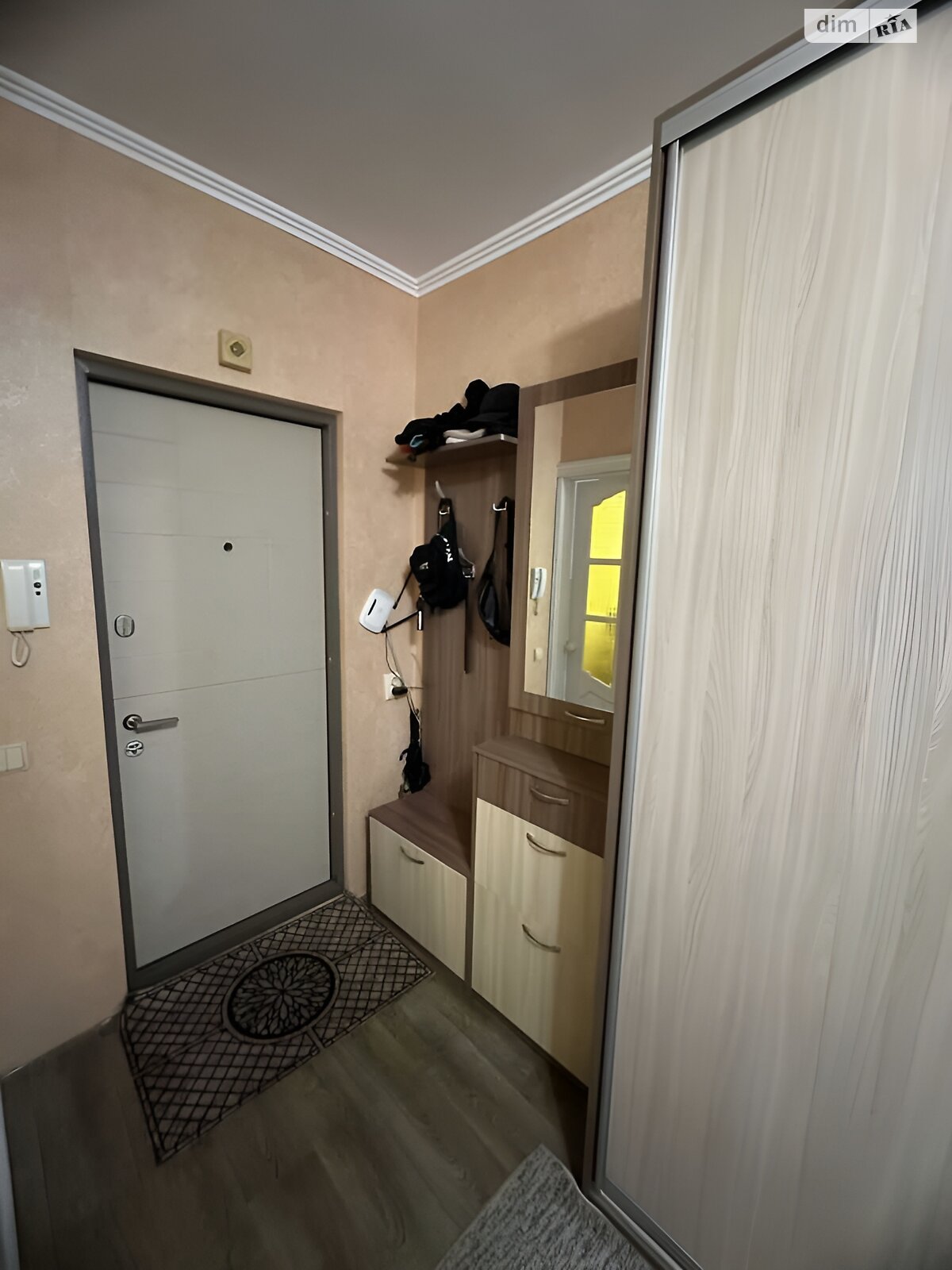 Продажа трехкомнатной квартиры в Полтаве, на ул. Хмельницкого Богдана, район Правый Подол фото 1 Продажа трехкомнатной квартиры в Полтаве, на ул. Хмельницкого Богдана, район Правый Подол фото 1