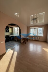 Продаж чотирикімнатної квартири в Полтаві, на просп. Миру, район Правий Поділ фото 2