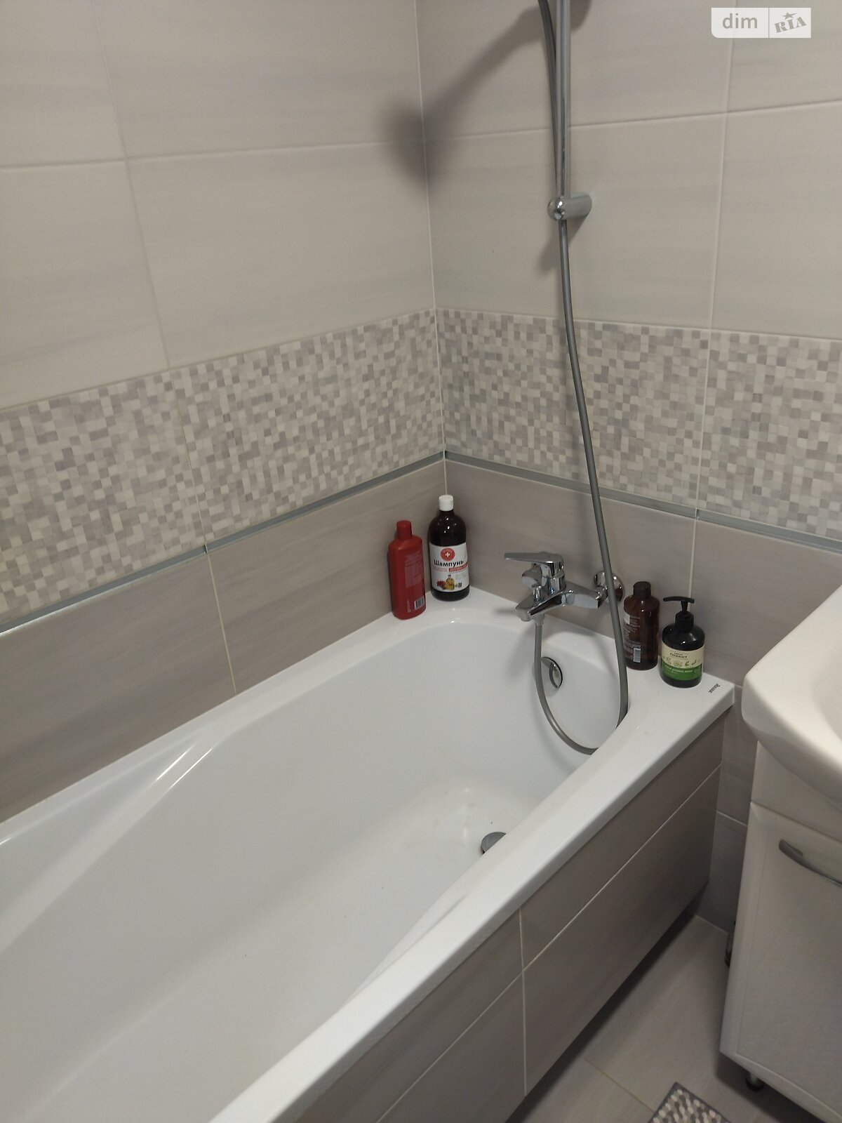 Продажа трехкомнатной квартиры в Полтаве, на пер. Рыбальский 22, район Правый Подол фото 1 Продажа трехкомнатной квартиры в Полтаве, на пер. Рыбальский 22, район Правый Подол фото 1