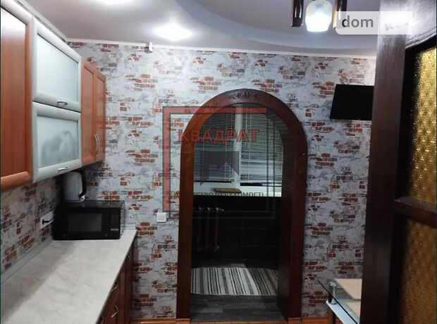 Продажа трехкомнатной квартиры в Полтаве, на ул. Героев Сталинграда, район Сады 1 фото 1 Продажа трехкомнатной квартиры в Полтаве, на ул. Героев Сталинграда, район Сады 1 фото 1