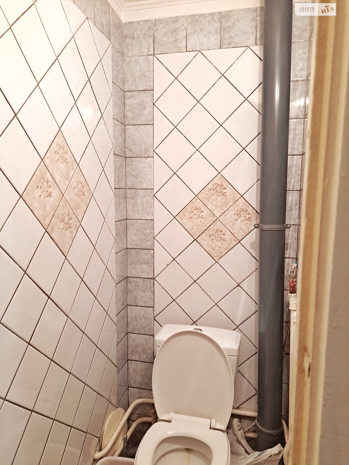 Продаж двокімнатної квартири в Полтаві, на вул. Героїв України, район Сади 1 фото 1 Продаж двокімнатної квартири в Полтаві, на вул. Героїв України, район Сади 1 фото 1