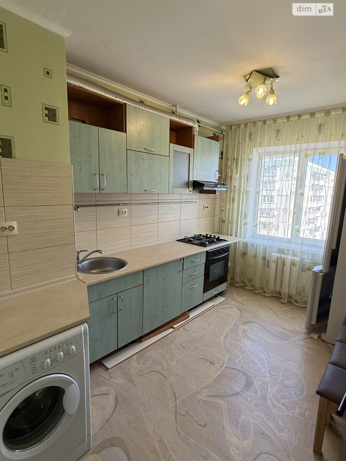 Продаж трикімнатної квартири в Полтаві, на вул. Великотирнівська, район Сади 1 фото 1 Продаж трикімнатної квартири в Полтаві, на вул. Великотирнівська, район Сади 1 фото 1