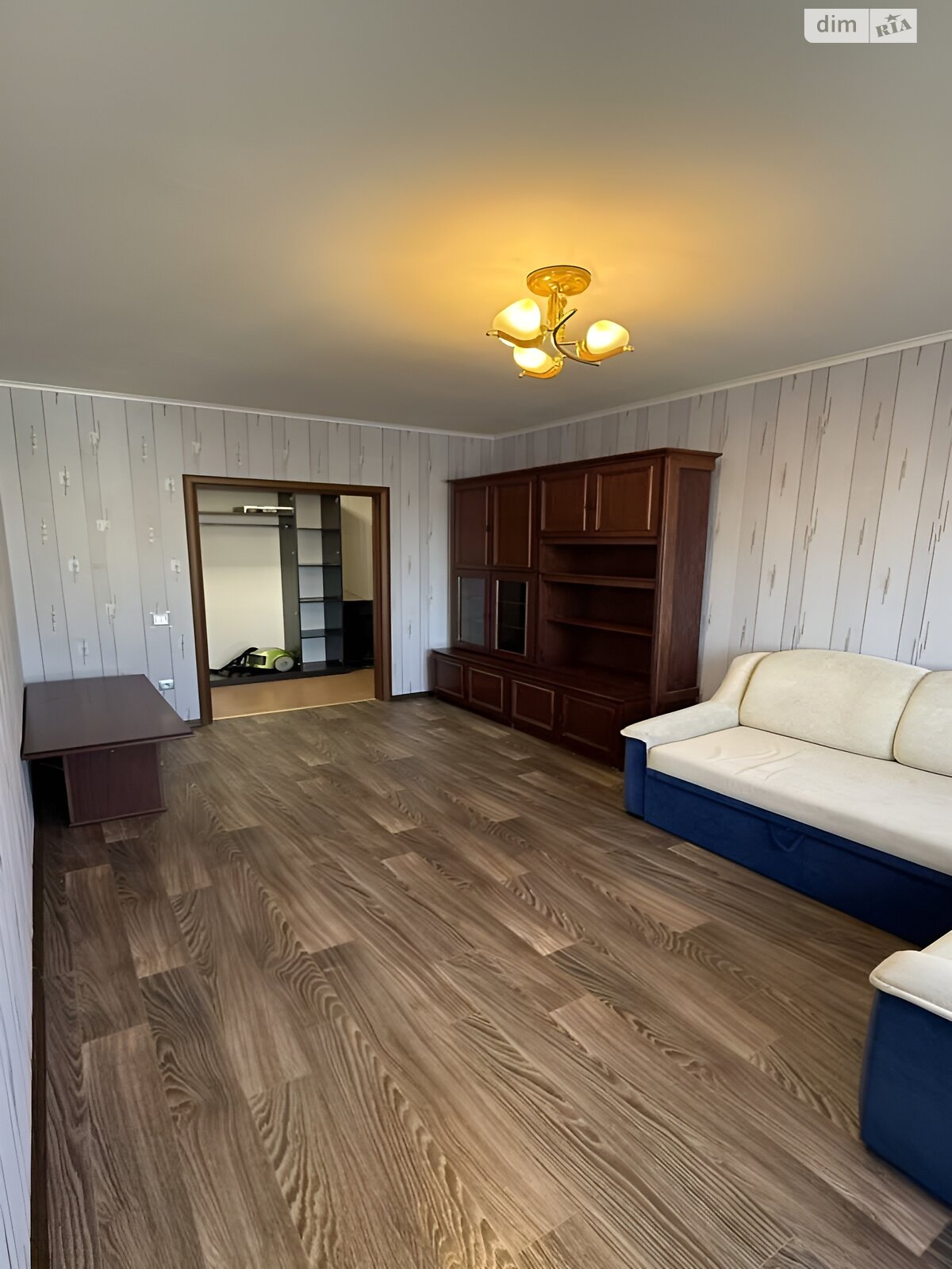 Продаж трикімнатної квартири в Полтаві, на вул. Великотирнівська, район Сади 1 фото 1 Продаж трикімнатної квартири в Полтаві, на вул. Великотирнівська, район Сади 1 фото 1