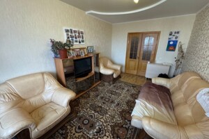 Продаж чотирикімнатної квартири в Полтаві, на вул. Джохара Дудаєва, район Сади 2 фото 2