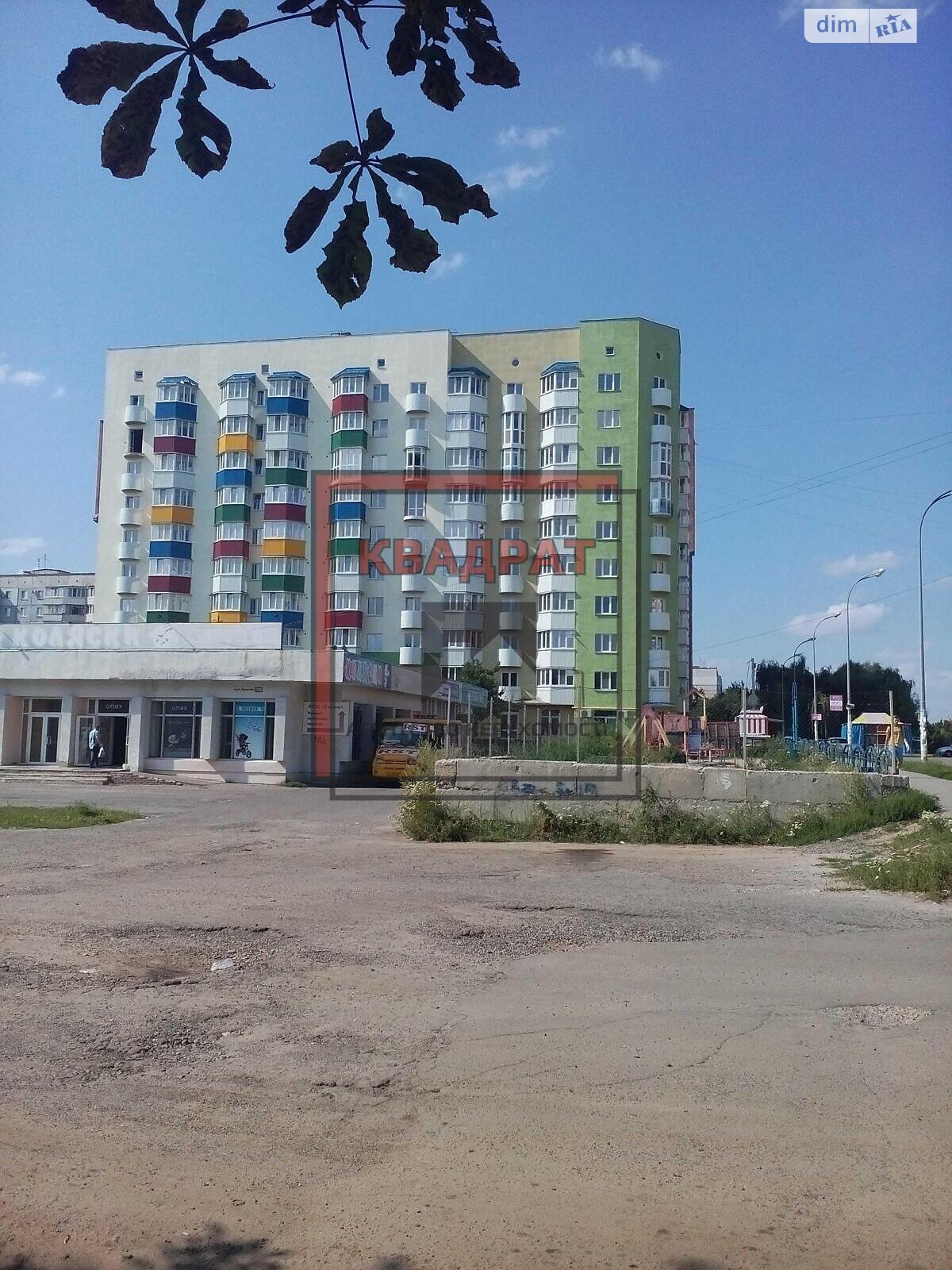 Продаж трикімнатної квартири в Полтаві, на бул. Коновальця Євгена, район Сади 2 фото 1 Продаж трикімнатної квартири в Полтаві, на бул. Коновальця Євгена, район Сади 2 фото 1